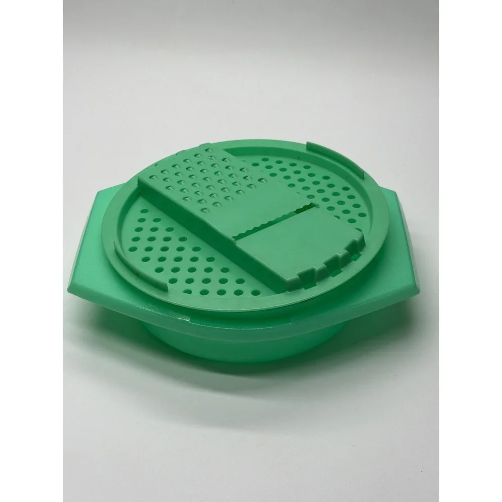 Vintage Tupperware Green Grater Slicer Lid 787-3 and Bowl 786-4 Set USA Made 516